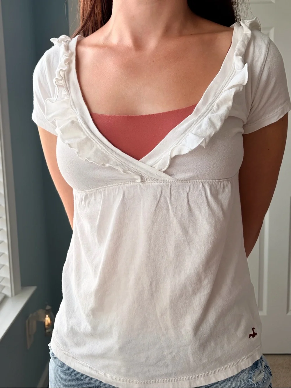 Rare Vintage Hollister Y2K White Ruffle Babydoll Knit Top Size Small - Picture 1 of 5